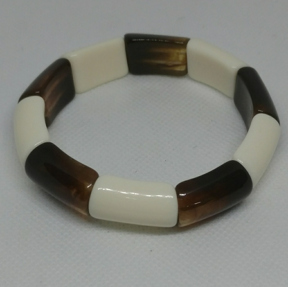 Rootbeer & off-white  vintage stretch bracelet